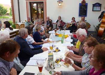 Im Juli werden wir am Hofsingen in Weißkirchen, einem obersteirischen Chortreffen, teilnehmen.