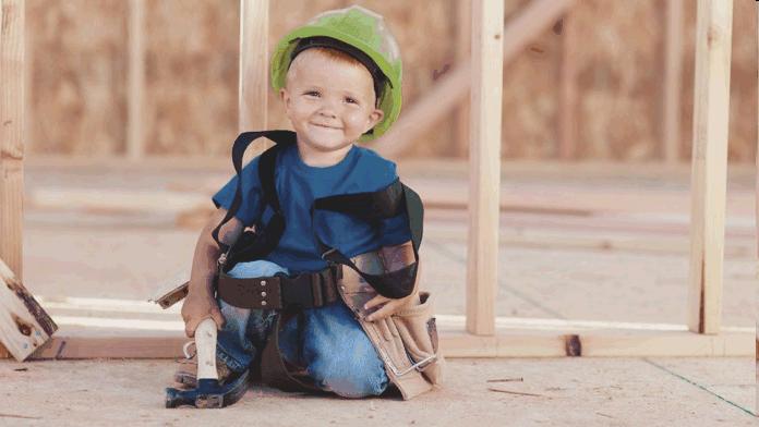 Niedrige Zinsen sichern Bauen oder Kaufen mit Baukindergeld Das Baukindergeld vom Staat soll Familien unterstützen, das erste Eigenheim zu erwerben. Fast 50.
