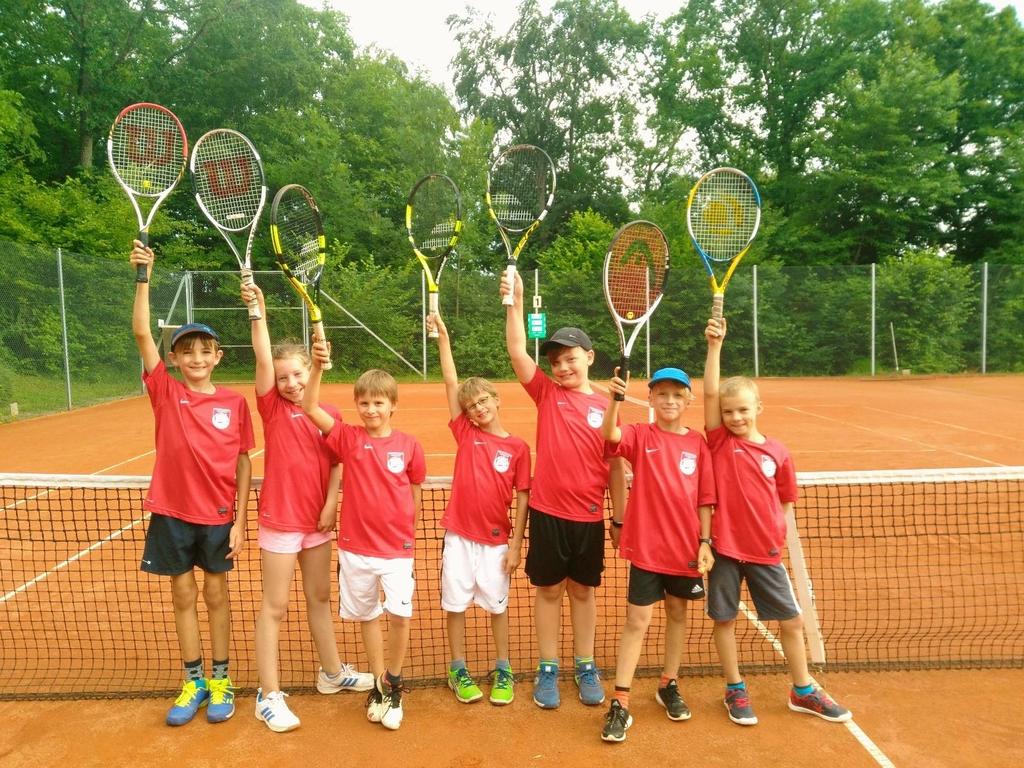 10 Tenniszeitung 2019 Mannschaft Kids Cup U12 Die erfolgreiche Talentiademannschaft von 2017 wurde weiterhin von Susanne Soos betreut und begleitet.