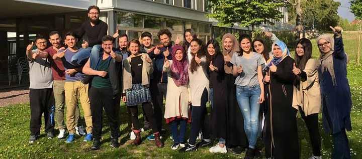 BezJR Arbeitsbericht 2017 DITIB-Jugend Bayern Die DITIB-Jugend Bayern ist der größte muslimische Jugendverband landesweit und hat elf Jugendgruppen im Bezirk Unterfranken.