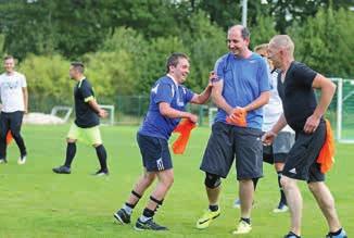 Fußballseminar in der Sportschule Hennef: Schädelhirnverletzte Menschen entdecken Stärken, erleben Freude am Sport und