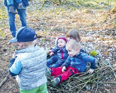 Maxi-Club im Wald, Frühlingszeit für Väter oder Mütter mit Kindern von 2-4 Jahre Gemeinsam mit Ihrem Kind erfahren Sie in einer fortlaufenden Kleingruppe den Frühling im Wald.