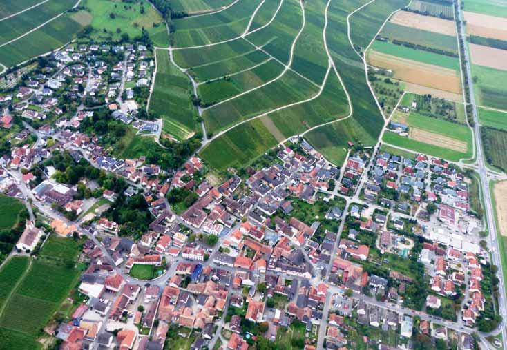 000 Werke auch an zahlreichen Hausfassaden anbrachte.