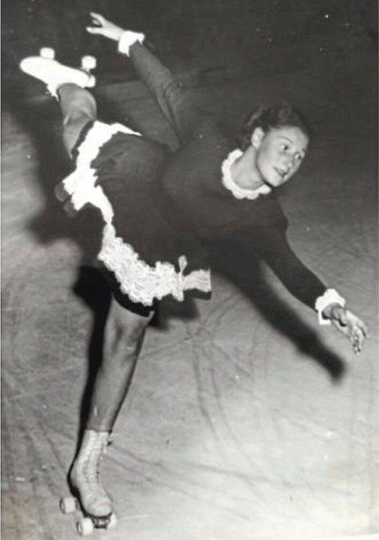 8 RKV NECKARWEIHINGEN Nachruf Lotte Cadenbach Ribeiro Am 30.3.2021 starb im Alter von 92 unser langjährige Rollkunsttrainerin Lotte Cadenbach Ribeiro.