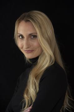 ] [AT] 16,50 [CH] 22,90 CHF* Verlag: Irisiana Daniela Otto ist im deutschsprachigen Raum eine der gefragtesten Expertinnen für die achtsame und körperbewusste Integration der sozialen Medien in unser