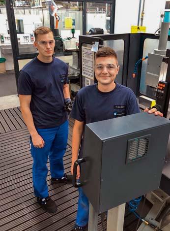 Momentaufnahme von der Ausbildung von Industriemechanikern bei KS Gleitlager in St. Leon-Rot. Neue Auszubildende bei Motorservice International in Neuenstadt.