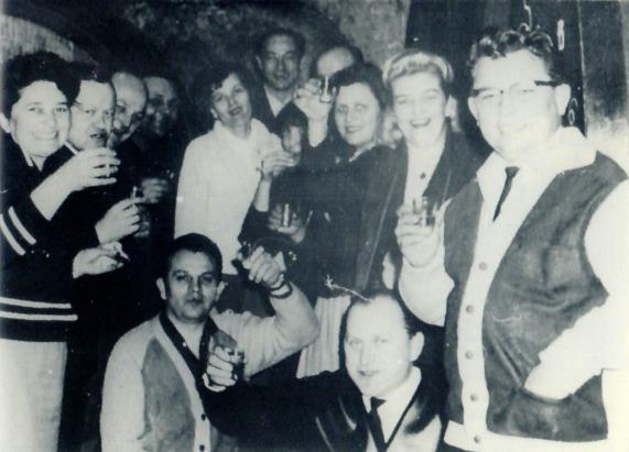 Geburtstagsfeier des Sohnes des Staatspräsidenten Antonín Novotný (rechts außen) in den