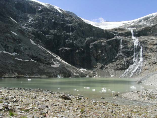 Neue Seen als Folge des Gletscherschwunds 7.4 Rhonegletscher, VS Ähnlich gut erreichbar wie der Steingletscher ist der Rhonegletscher an der Furkapassstrasse.
