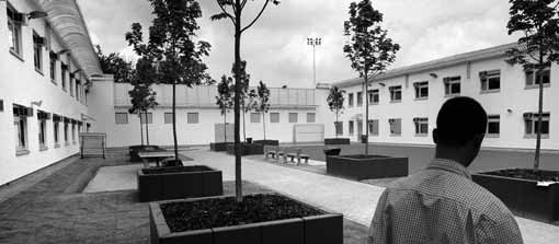 36 Rechtliche Grundlagen der Dublin-Verfahren Flüchtlinge im Verschiebebahnhof EU Foto: PRO ASYL Für die Fälle, in denen Verzögerungen im Verantwortungsbereich des anderen Mitgliedstaates liegen, hat