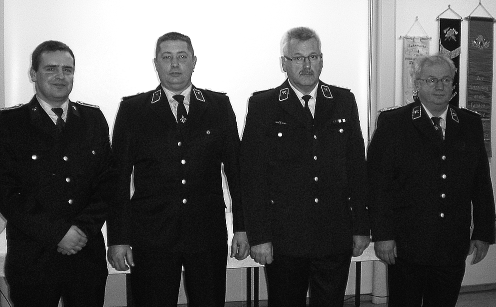 Stellvertreter, den Ortswehrleiter von Hohenstein-Ernstthal, dessen Stellvertreter und die Mitglieder des Gemeindefeuerwehrausschusses neu wählen.