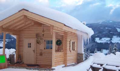 Hütten & Jausenstationen Zur Pferdetränk n Ankommen und wohlfühlen in unserer kleinen und gemütlichen Einraumhütte. Wir verwöhnen Euch mit Bauernimbiss, Säften und selbstgemachten Kuchen!