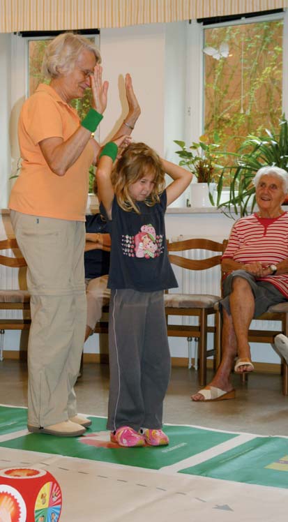 Vor allem die älteren Menschen genossen die gemeinsamen Aktivitäten mit den Kindern und wünschten sich mehr Angebote dieser Art.