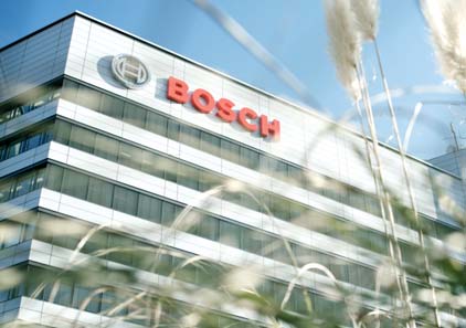 Spitzenverdienern der Branche. Die Geschäftsführer von Bosch etwa befinden sich gemessen an den DAX- Unternehmen ganz am Ende des Spektrums.