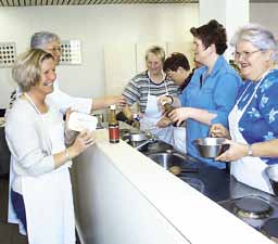Das Reha-Zentrum Bad Nauheim kooperiert mit dem Rehabilitationszentrum am Sprudelhof der Deut- schen Rentenversicherung Hessen.