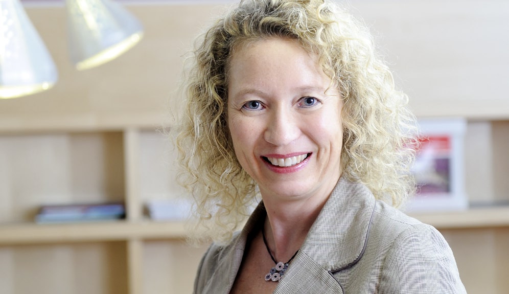 <b>Heike Allgayer</b> leitet die Klinische Kooperationseinheit Molekulare Onkologie ... - 6-0
