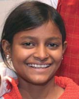 Devli Kumari Devli aus Indien gibt den Kindern eine Stimme. All jenen Kindern, denen aufgrund von Armut, Ausbeutung oder Sklaverei das Recht auf Bildung vorenthalten wird.