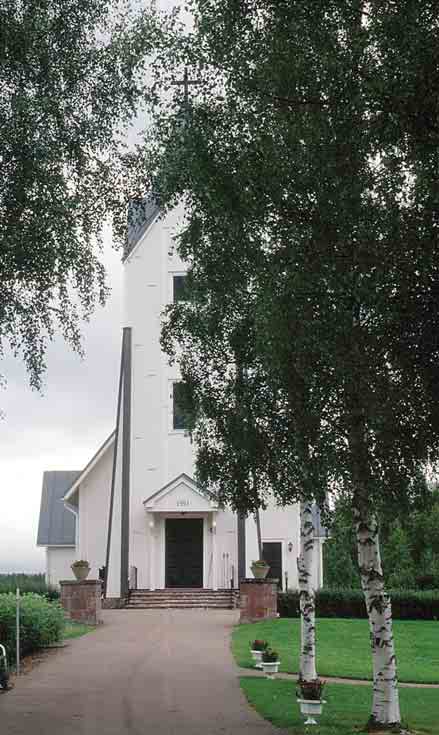 41. Rörbäcksnäs kyrka Kyrkan återuppbyggdes 1993 och är i det närmaste identisk