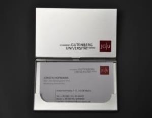 JGU-Notizbuch A4 / A5 Handgebundenes Notizbuch in zwei Größen mit Lesezeichen, mit dem JGU-Logo bedruckt, Prägung, 96 Seiten, gedruckt und gebunden in Deutschland Preis A4 22,80 Artikelnummer A4 50