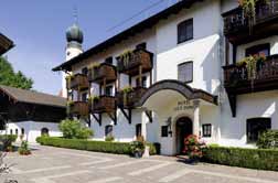 Hotel Gut Ising No. 20 Ising am Chiemsee / Bayern www.gut-ising.de Lernen Sie das Hotel Gut Ising und seine Umgebung mit vielfältigen Freizeitan geboten näher kennen!