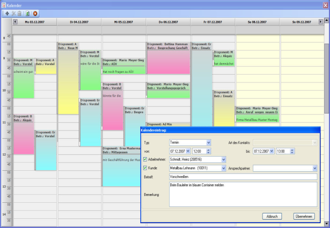 Jedem Nutzer wird im Kalender eine bestimmte Farbe zugeordnet. In dieser Farbe werden dann die Termine der jeweiligen Nutzer dargestellt.