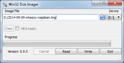 8 Software Installation Website: http://www.raspberrypi.org/downloads/ Wenn das ca. 800 MB große Image als ZIP Datei heruntergeladen ist, muss man dieses auf der SD Karte installieren.