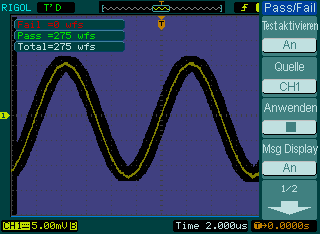 Beispiel 9: Pass/Fail-Test Wenn die Testfunktion ausgeführt wird, prüft das Oszilloskop automatisch das Eingangssignal, verglichen zu der schon gespeicherten Signalverlaufsmaske.
