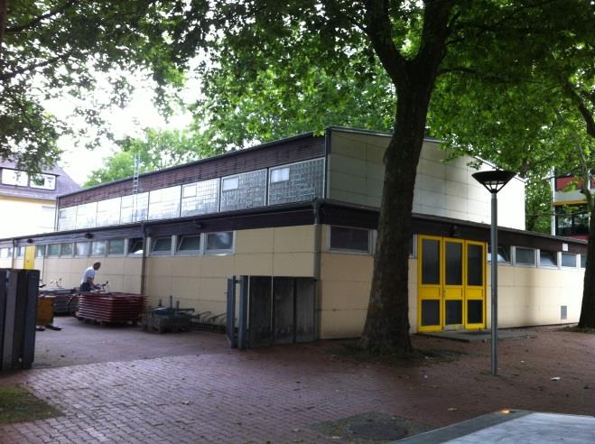 Objektbeschreibung Schule: Erbaut um 1978 Drei Vollgeschosse Unterkeller