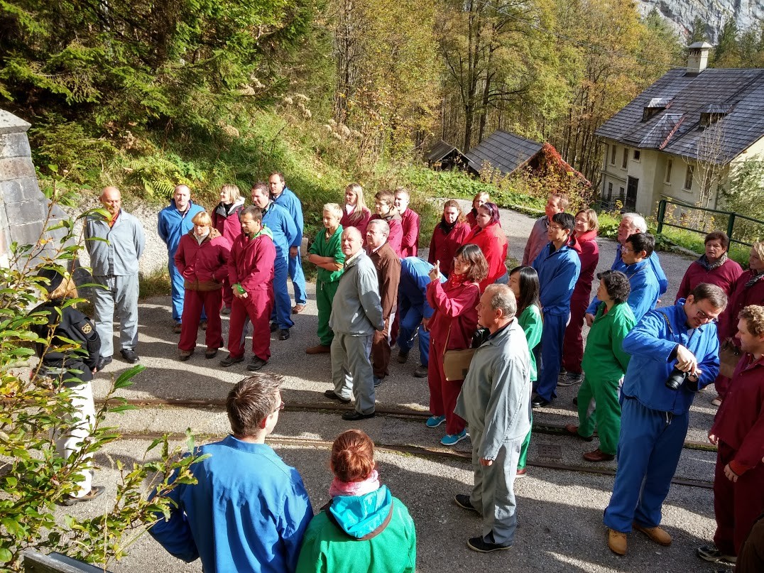 Mitglieder und Kameradschaft Mitgliederstand der Feuerwehr Jahr 2014 2013 2012 2011 2010 2009 Reserve 20 19 21 19 19 19 Jugend 7 13 5 7 11 10 Aktive 45 42 46 45 44 42 Summe 72 74 72 71 74 72 Im