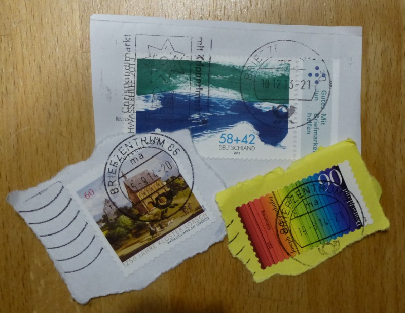 Eine Möglichkeit zur Hilfe besteht auch bei der Arnold-Janssen-Stiftung der Steyler Missionare. Vor einigen Monaten haben wir ein Paket gebrauchter Briefmarken an die Stiftung gesandt.