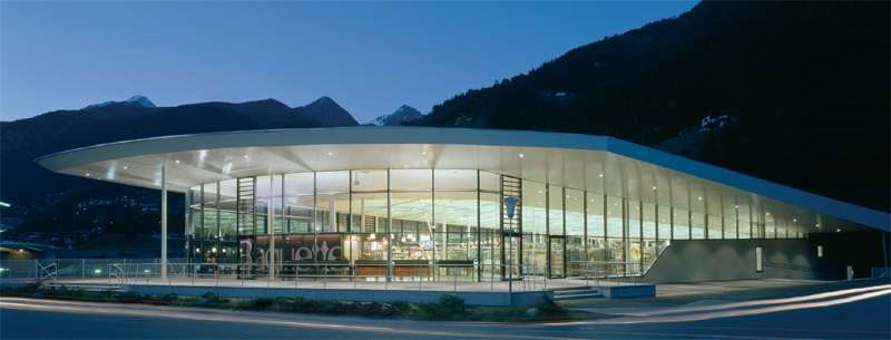 Trading up in Architektur und Ladenbau Das Beispiel der MPREIS-Supermärkte aus Tirol (Österreich)