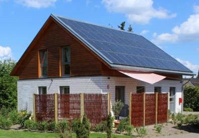 Solare Stromerzeugung Solare Stromerzeugung PV-Fläche EFH i.m. 0,48 m²/m² Wohnfläche PV-Fläche MFH i.