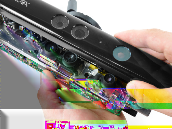 A KINECT-HARDWARE Abbildung 26: Ansicht der Sensorlinsen einer teilweise demontierten Kinect (aus [55] entnommen).