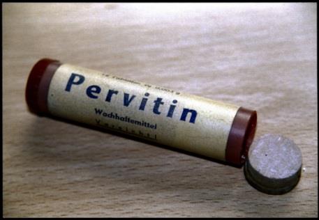 Amphetamine zur Leistungsverbesserung Anwendungen beim Militär (I) Seit den 30er Jahren, erstmals im Spanischen Bürgerkrieg Ab 1938