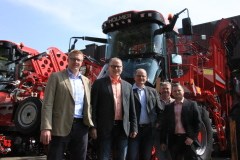 profi online 22-5-2014 Holmer und TAM starten Zusammenarbeit Zum Mai 2014 haben Holmer Maschinenbau und die Thüringer Agrartechnik & Maschinenbau ihre Zusammenarbeit im Bereich Service und Vertrieb