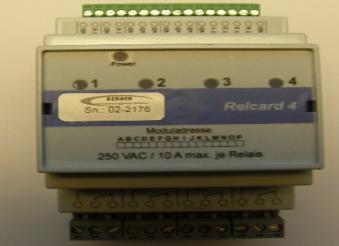 Adressierung: 16 Adressen Serielle Konfiguration 9600,8,N,1 RS232 IN (BU) und OUT (ST) 9 Pol sub D Steckernetzteil: 12V / 500mA Abmessungen: 200x112x30mm (LxBxH) SCSREL250-4 Relaismodul - 4 4x Relais