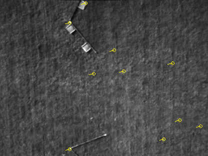 3.2 Erkennen und Verfolgen markanter Punkte 23 Die cl_featuretracker-klasse bietet viele Einstellungsmöglichkeiten, um die Anzahl der zu verfolgenden Punkte, den Mindestabstand zwischen den Punkten