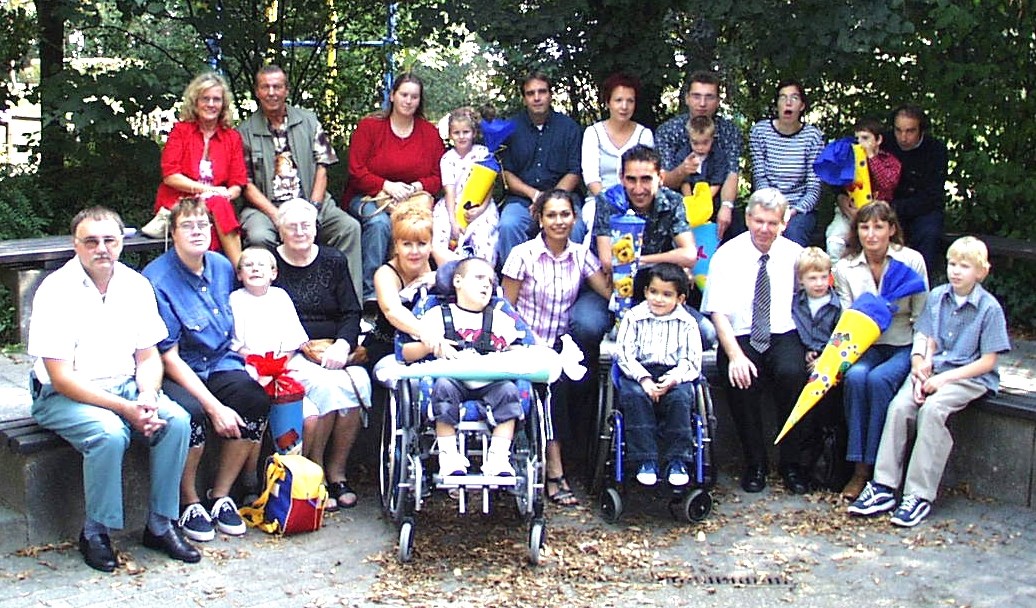 Herzlich willkommen Am 16. September 2003 war ein denkwürdiger Tag für acht kleine Leute aus dem Kreis Heinsberg.
