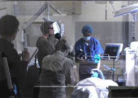 Human Patient Simulator Ende November 2011 konnte mit der Unterstützung des Lübecker Unternehmens für Medizin- und Sicherheitstechnik Dräger ein neuer Simulations - OP in den Räumen