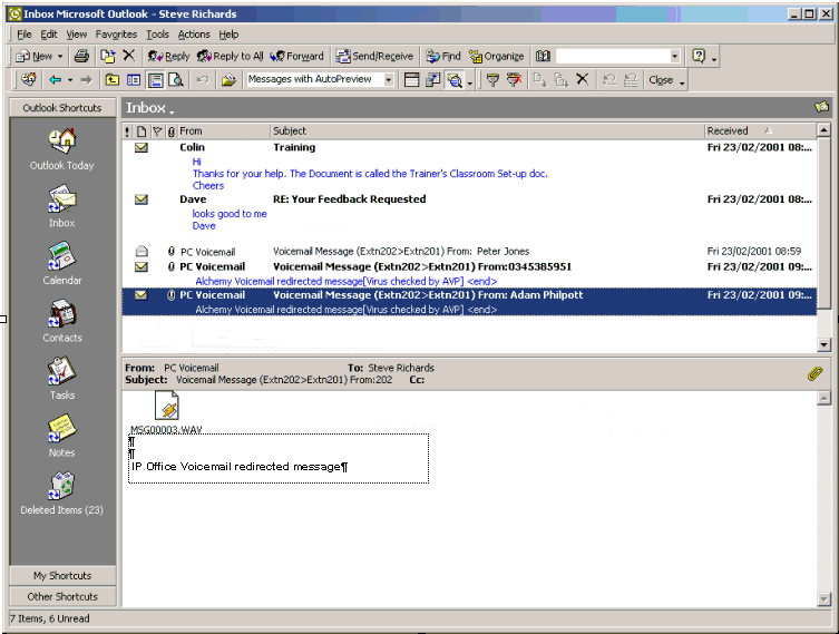 Interaktin Vicemail und E-Mail-Systeme Standardmäßig ist in Vicemail Pr eine einfache Vicemail-Benachrichtigung möglich, wbei die gesamte Vicemail-Nachricht als WAV-Anhang an eine MAPI- der