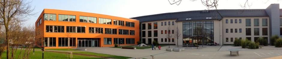 Staatliche Gemeinschaftsschule Jena-Nord Klassen 1-12/13, Abiturstufe im Aufbau Freiarbeit, Projektarbeit, Fachunterricht Abschlüsse: Hauptschule, Realschule, Abitur Sprachen: