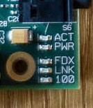 Status LED ACT PWR FDX LNK 100 (grün) SD Card Zugriff (rot) 3.