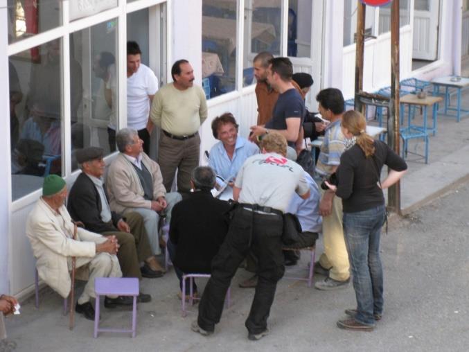 Er organisierte Besuche diverser Prominenter, u.a. von EU-Parlamentariern in Hasankeyf.