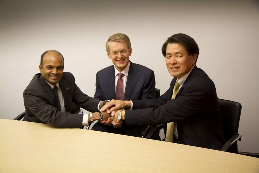 COMMON FUEL CELL PARTNERSHIP - DAIMLER, NISSAN & FORD Drei OEMs - Drei Weltmärkte - Eine Technologie Partner unterzeichnen