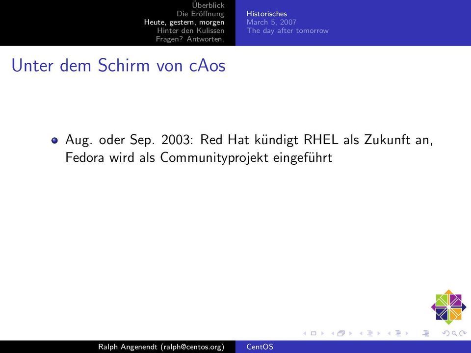 2003: Red Hat kündigt RHEL als Zukunft an,