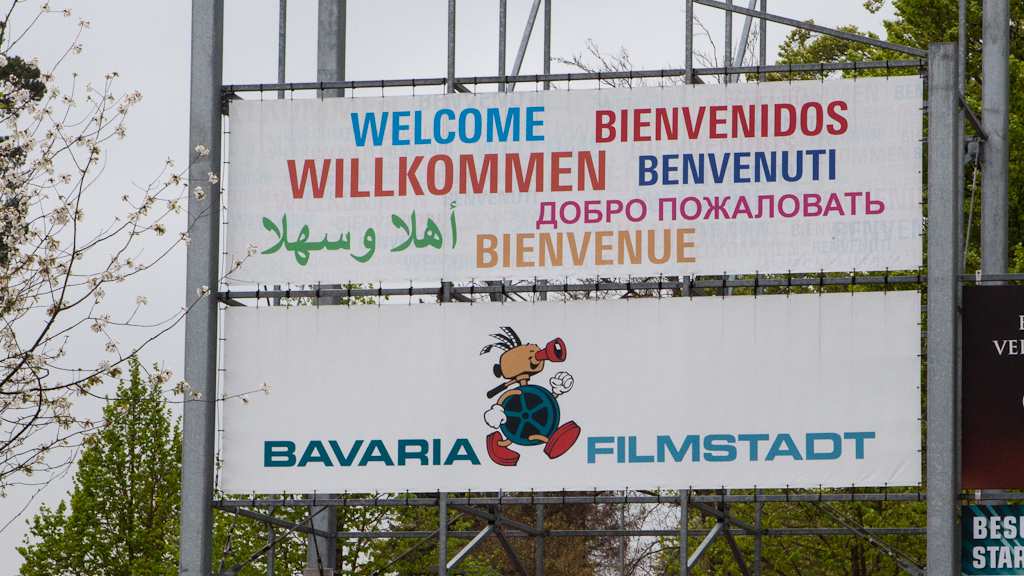 Weltberühmte Regisseure und Schauspieler waren schon für die Bavaria Film tätig. So hat z. B. Alfred Hitchcock seinen ersten vollendeten Spielfilm in Zusammenarbeit mit diesem Filmstudio gedreht.