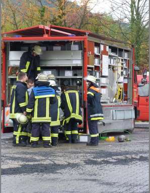 Lehrgänge und Fortbildungen Ein Leitfaden für die Feuerwehrangehörigen sowie