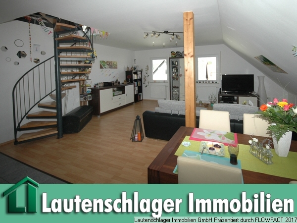 Lautenschlager Immobilien GmbH Mühlstraße 1 92318 Neumarkt Tel.: (09181) 465173 Fax: (09181) 465283 E-Mail: info@lautenschlager-immobilien.de Trendiges Wohnen - ideal für das Paar! Moderne 3-Zi.