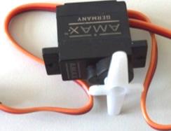 Sehr gut. Ihr wisst bereits, wie der Helligkeitssensor funktioniert und könnt mit dem Arduino Helligkeitsänderungen erkennen. Jetzt könnt ihr euch um die Drehbewegung kümmern.