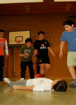 Jungenförderung durch Bewegung, Spiel und Sport 17 Kooperation und