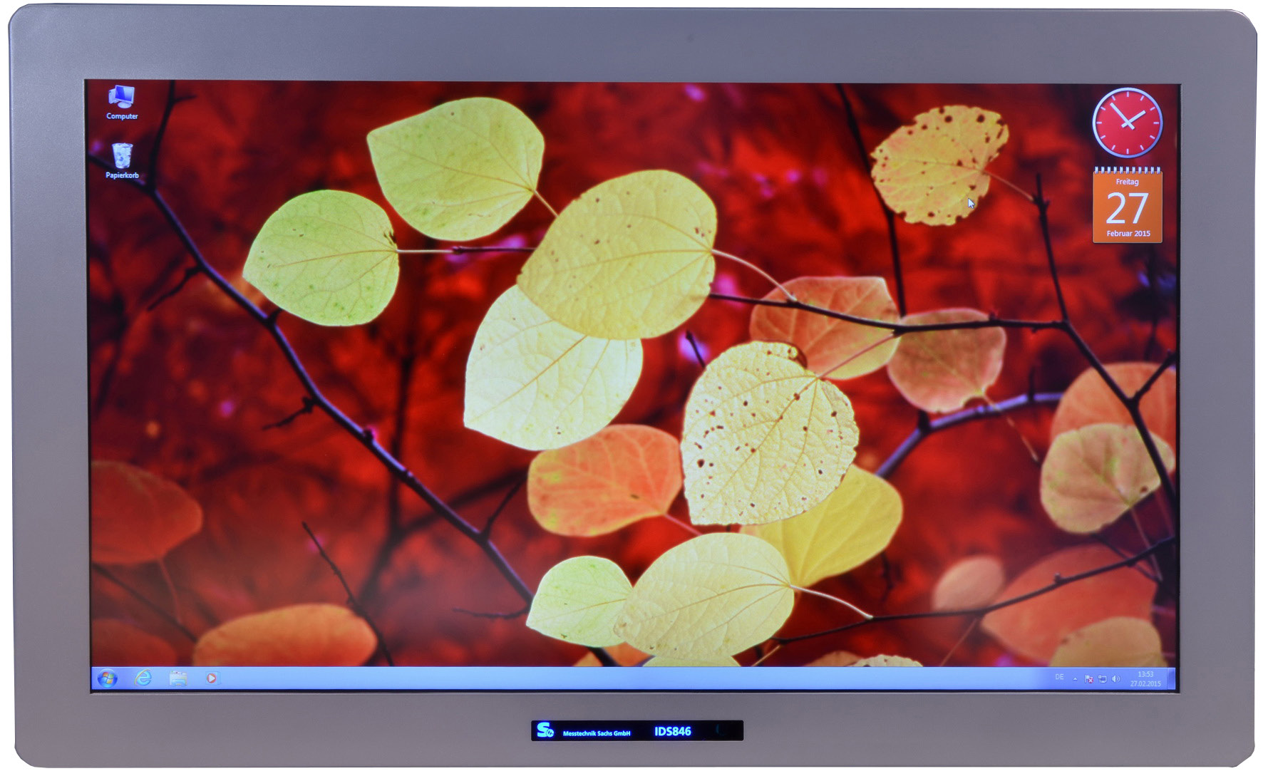 PC rückseitige Serviceklappe zur einfachen Zugänglichkeit der wichtigsten Komponenten TFT Panel 46Zoll, Full HD 190x1080, Sichtfläche 1018 x 57 mm